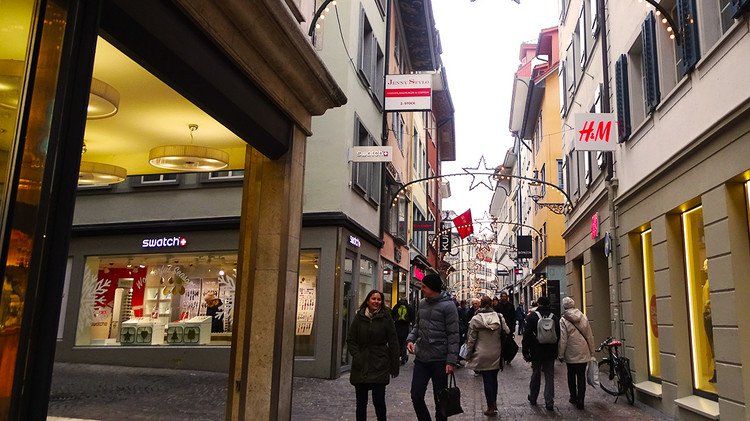 «Dramatischer Einbruch» im Weihnachtsgeschäft: War es die Mall?