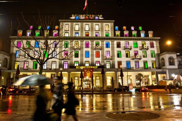 Stadt muss Beleuchtung im Hotel Schweizerhof erneut prüfen