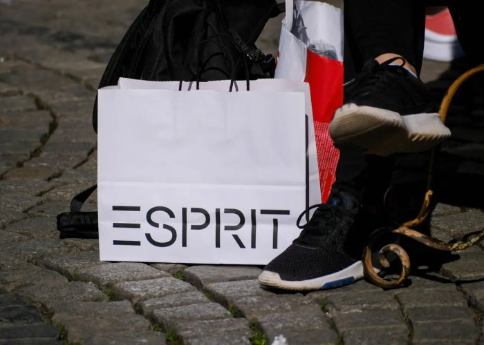 Esprit Schweiz schliesst alle Filialen, entlässt 150 Mitarbeitende – und setzt so diesen Trend fort